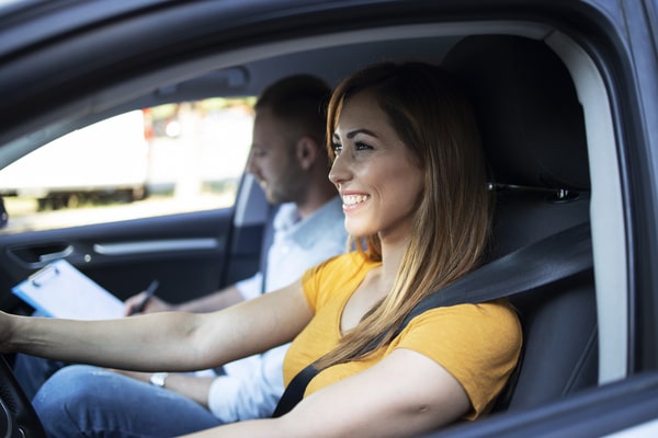 aprender a manejar autos